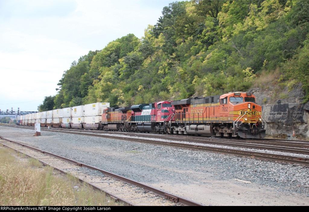 BNSF 7652 East